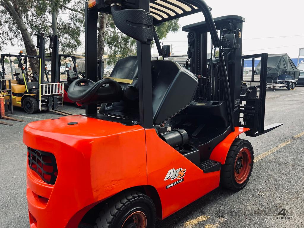 Used 3000kg Diesel Forklift